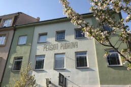 penzion podkova pohled z ulice uai